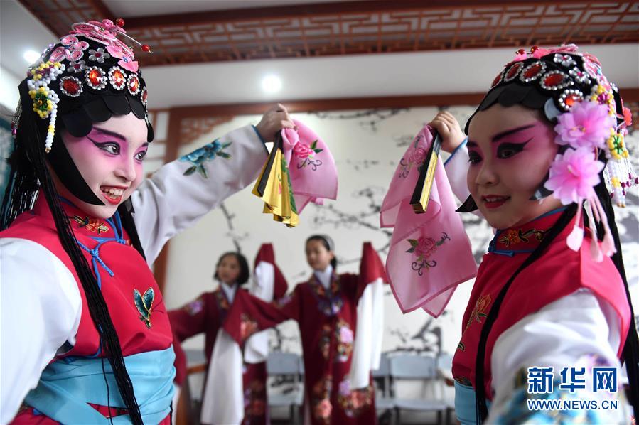 安徽瑤海:戲曲進(jìn)校園 傳承在身邊