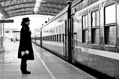 “科技春運(yùn)”唱主角高鐵增幅66% 鄭鐵發(fā)送旅客1413萬人