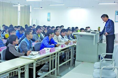 重慶一高校要求學(xué)生每晚睡前打卡 引網(wǎng)友吐槽