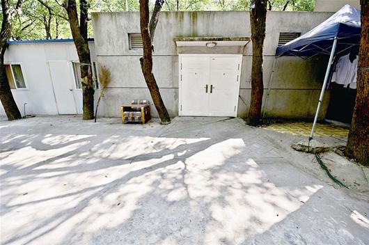 圖為:武大中南醫(yī)院的太平間即將被拆除