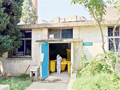 圖為:省腫瘤醫(yī)院的太平間已被改建成醫(yī)療垃圾存儲站